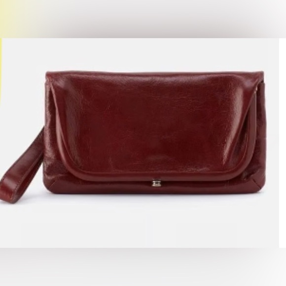HOBO Lauren Wristlet
Polished Leather Henna
